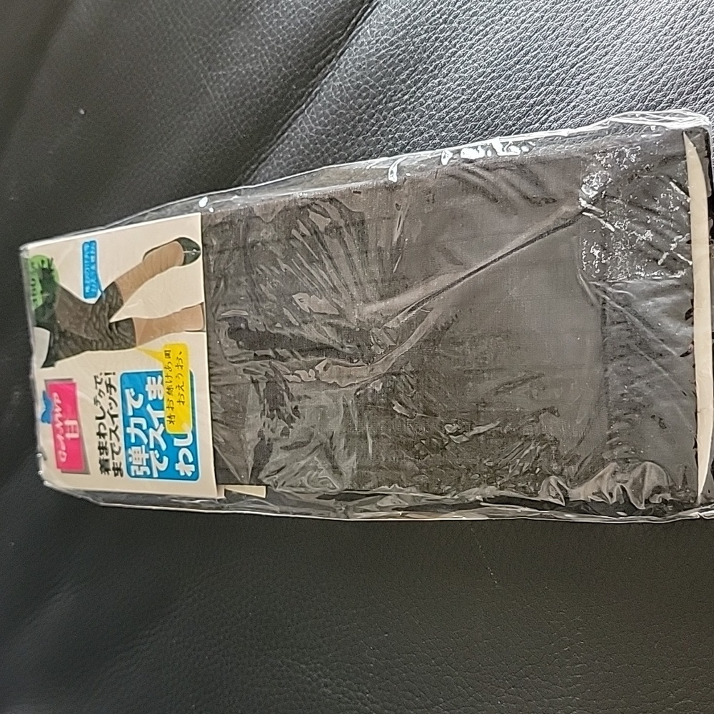 Oker. Footless ribbed black tights. Nwt.